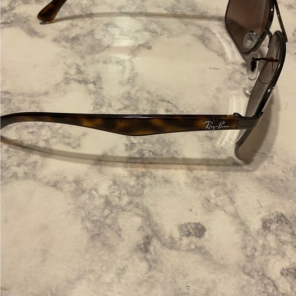 Ray Bans - Picture 6 of 10